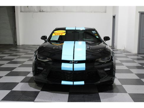 Used 2016 Chevrolet Camaro SS image 2