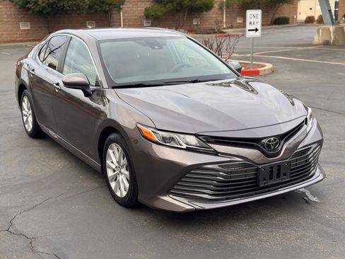 Used 2019 Toyota Camry LE image 8