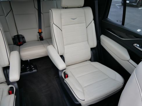 Used 2022 Cadillac Escalade Sport w/ LPO, ONYX Package AWD/4WD image 15