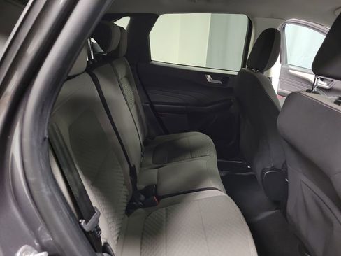 Used 2021 Ford Escape SE image 21