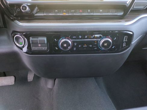 New 2026 GMC Sierra 1500 Elevation image 14