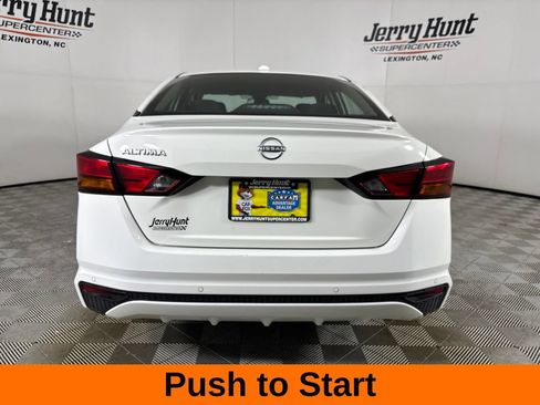 Used 2025 Nissan Altima 2.5 SV FWD image 7