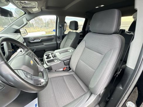 Used 2025 Chevrolet Silverado 1500 LT AWD/4WD image 22