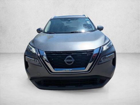 Used 2022 Nissan Rogue SV w/ SV Premium Package AWD/4WD image 2