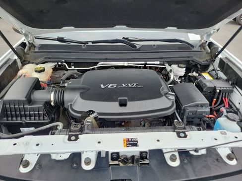 Used 2021 Chevrolet Colorado Z71 AWD/4WD image 32