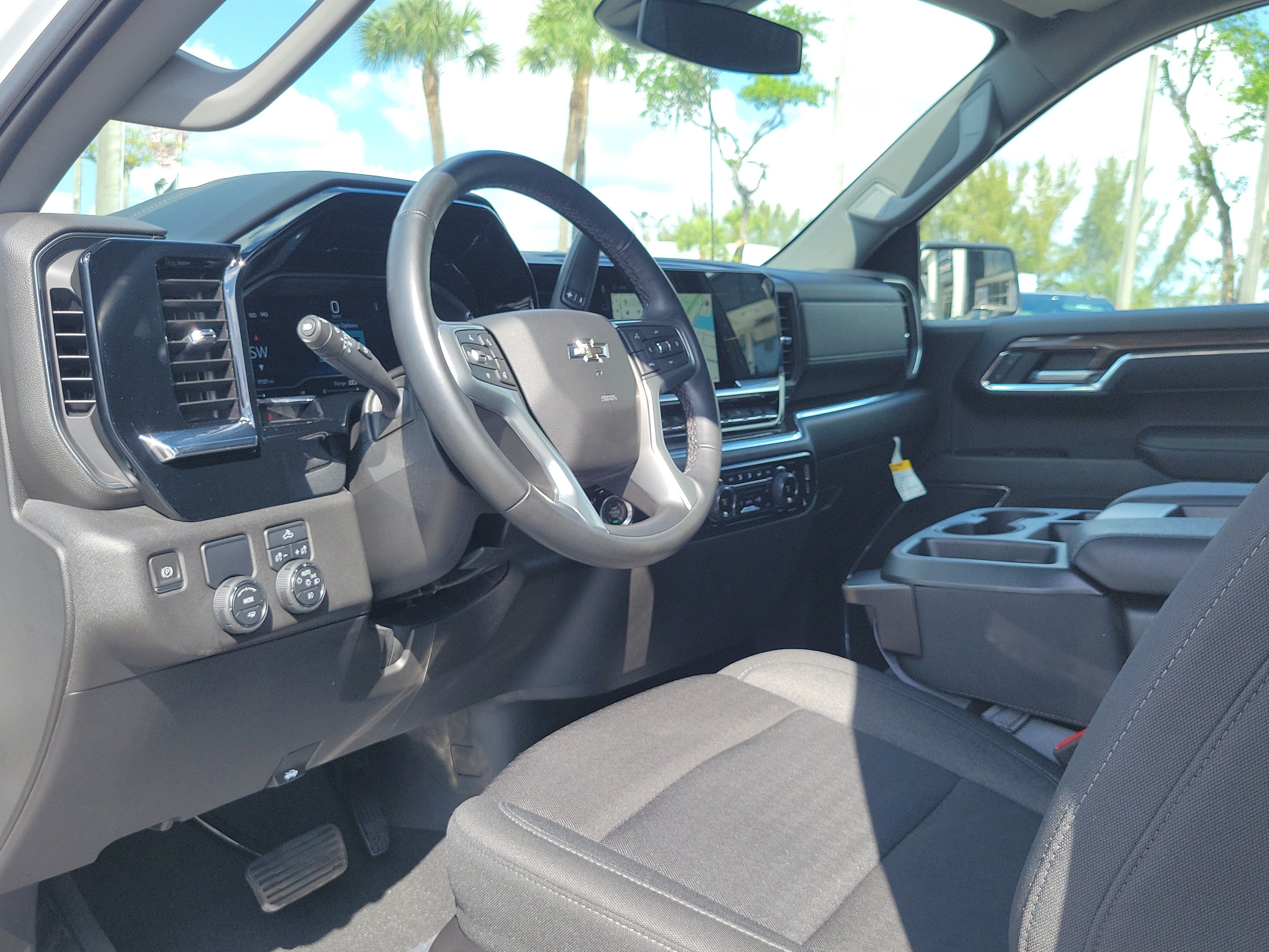 Used 2024 Chevrolet Silverado 1500 RST RWD image 9