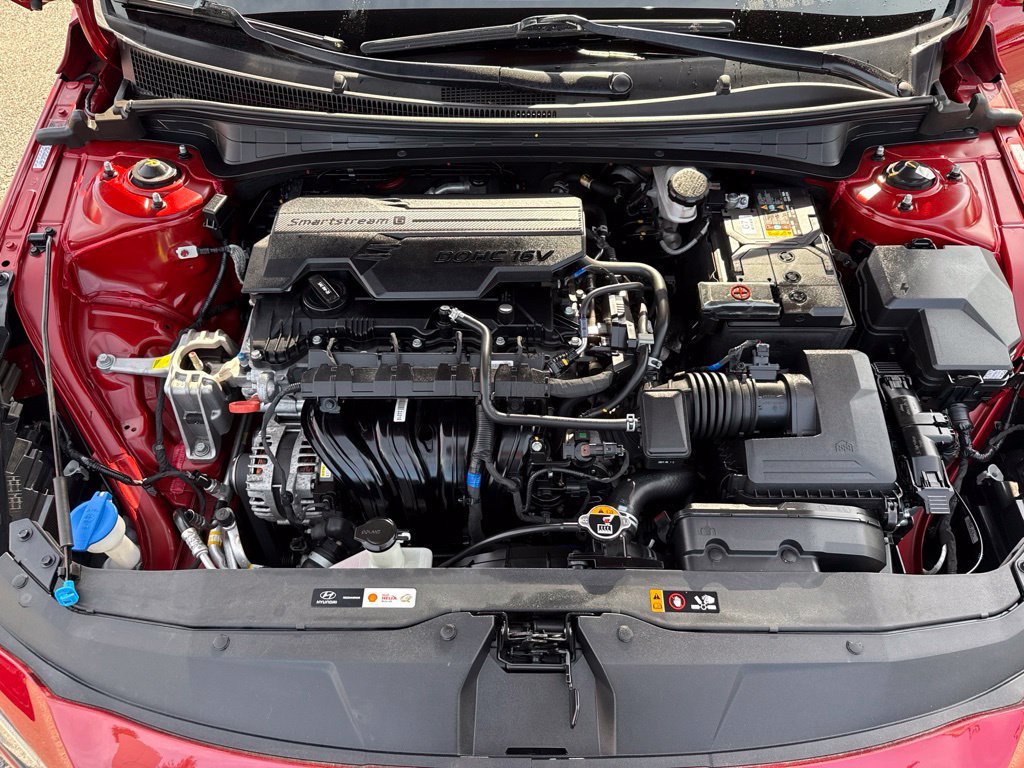 Used 2022 Hyundai Elantra SE FWD image 30