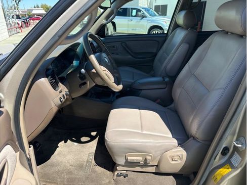 Used 2004 Toyota Sequoia SR5 RWD image 14