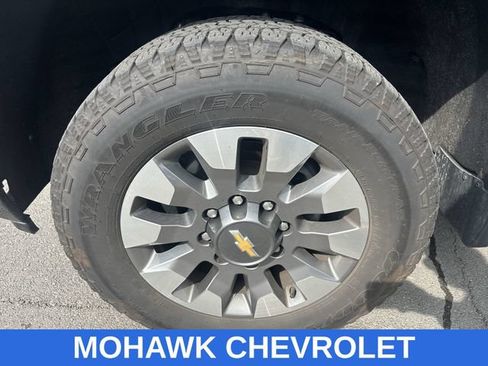 Used 2025 Chevrolet Silverado 2500 Custom w/ Custom Value Package AWD/4WD image 32