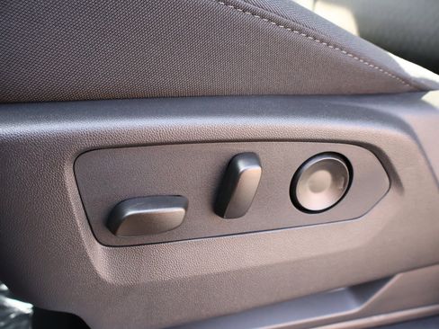 New 2026 Chevrolet Silverado 1500 LT w/ Z71 Off-Road Package image 9