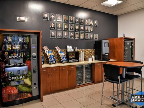 Used 2021 Toyota Highlander XLE image 28