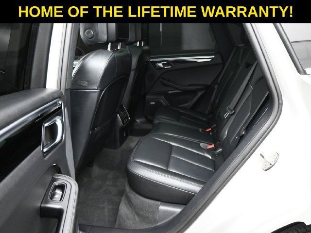 Used 2023 Porsche Macan S AWD/4WD image 38