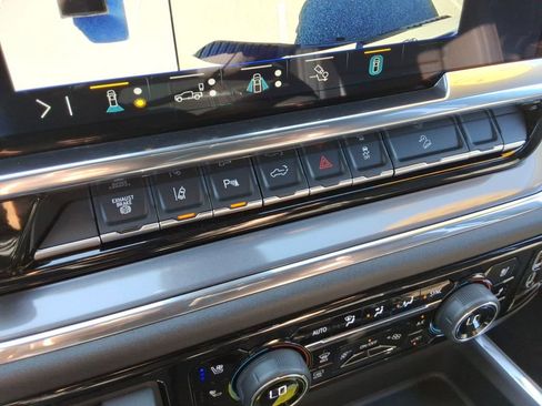 Certified 2025 Chevrolet Silverado 2500 High Country w/ Technology Package image 35