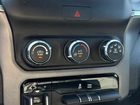 Used 2021 RAM 2500 Big Horn AWD/4WD image 42