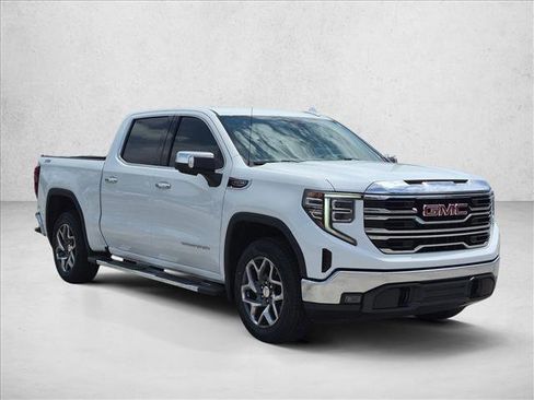 Used 2023 GMC Sierra 1500 SLT w/ SLT Premium Package AWD/4WD image 3