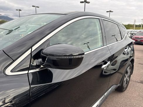 Used 2019 Nissan Murano S image 18