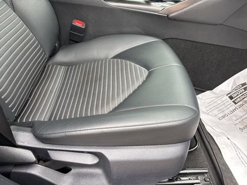 Used 2023 Toyota Camry SE image 21