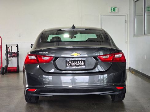Used 2017 Chevrolet Malibu LS FWD image 5