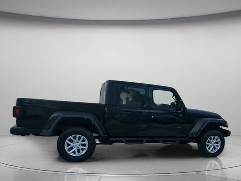 Used 2023 Jeep Gladiator Sport AWD/4WD image 30