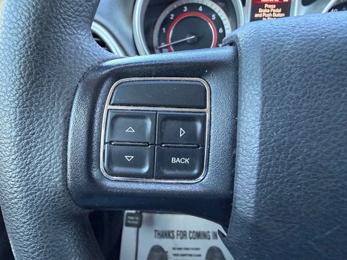 Used 2019 Dodge Journey SE image 17