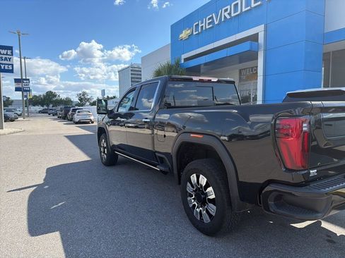 Certified 2024 GMC Sierra 2500 Denali w/ Denali Reserve Package AWD/4WD image 3