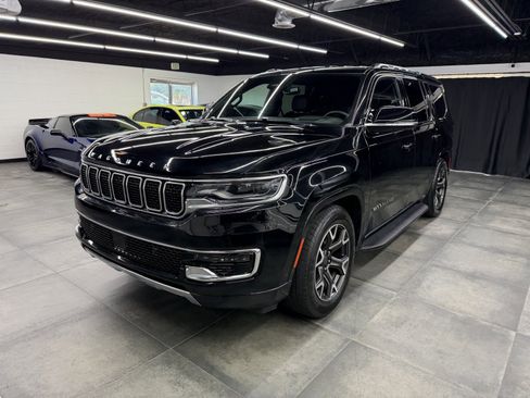 Used 2024 Jeep Wagoneer Series III image 1