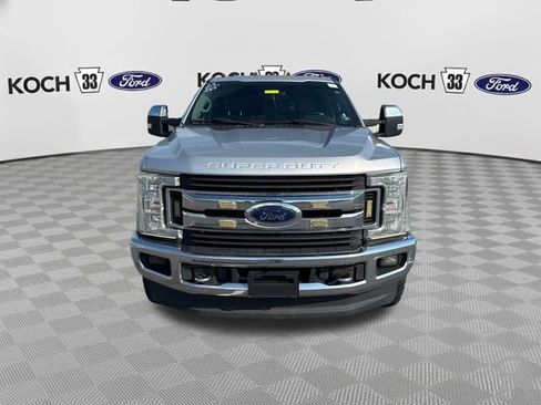 Used 2017 Ford F250 XLT w/ XLT Premium Package AWD/4WD image 2