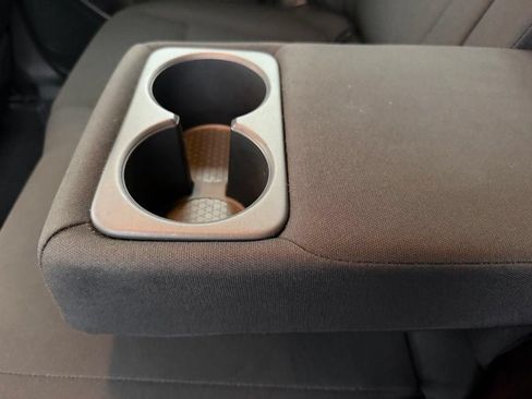 Used 2025 Nissan Rogue S FWD image 17