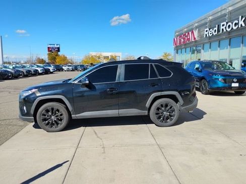 Used 2021 Toyota RAV4 XLE Premium AWD/4WD image 8