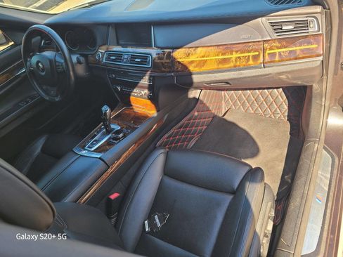 Used 2014 BMW 750Li xDrive image 27