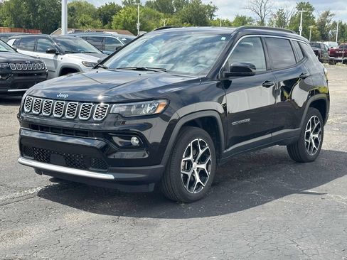 Used 2024 Jeep Compass Limited AWD/4WD image 7