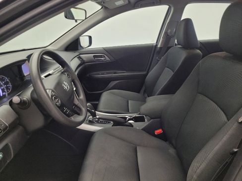Used 2015 Honda Accord LX image 17