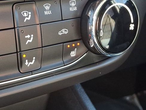 Used 2022 Chevrolet TrailBlazer LT image 24