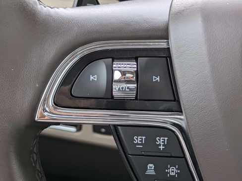 Used 2023 Lincoln Navigator L Reserve AWD/4WD image 32