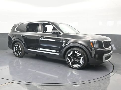 Used 2024 Kia Telluride EX image 8