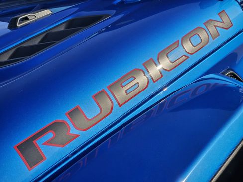 Used 2021 Jeep Gladiator Rubicon w/ Cold Weather Group image 16