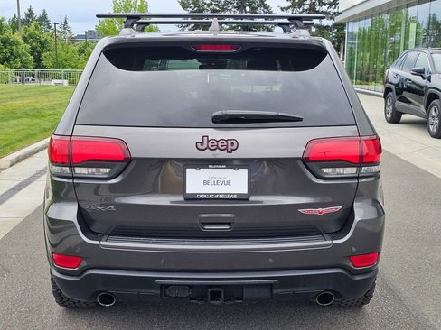 Used 2019 Jeep Grand Cherokee Trailhawk w/ Trailhawk Luxury Group AWD/4WD image 4