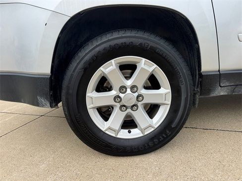 Used 2015 GMC Acadia SLE image 9