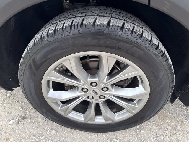 Used 2021 Ford Explorer XLT w/ Equipment Group 202A RWD image 27