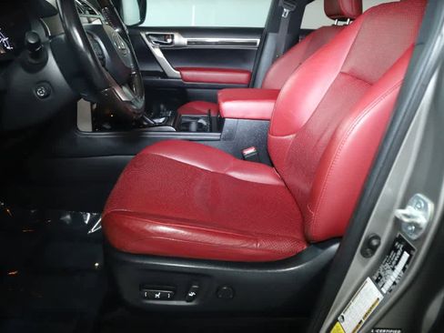 Used 2021 Lexus GX 460 Luxury w/ Accessory Package AWD/4WD image 18