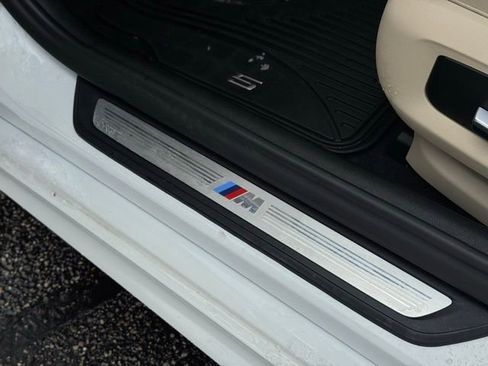 Used 2021 BMW 540i xDrive w/ M Sport Package image 18