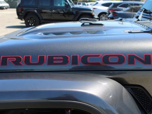 Used 2022 Jeep Gladiator Rubicon AWD/4WD image 13