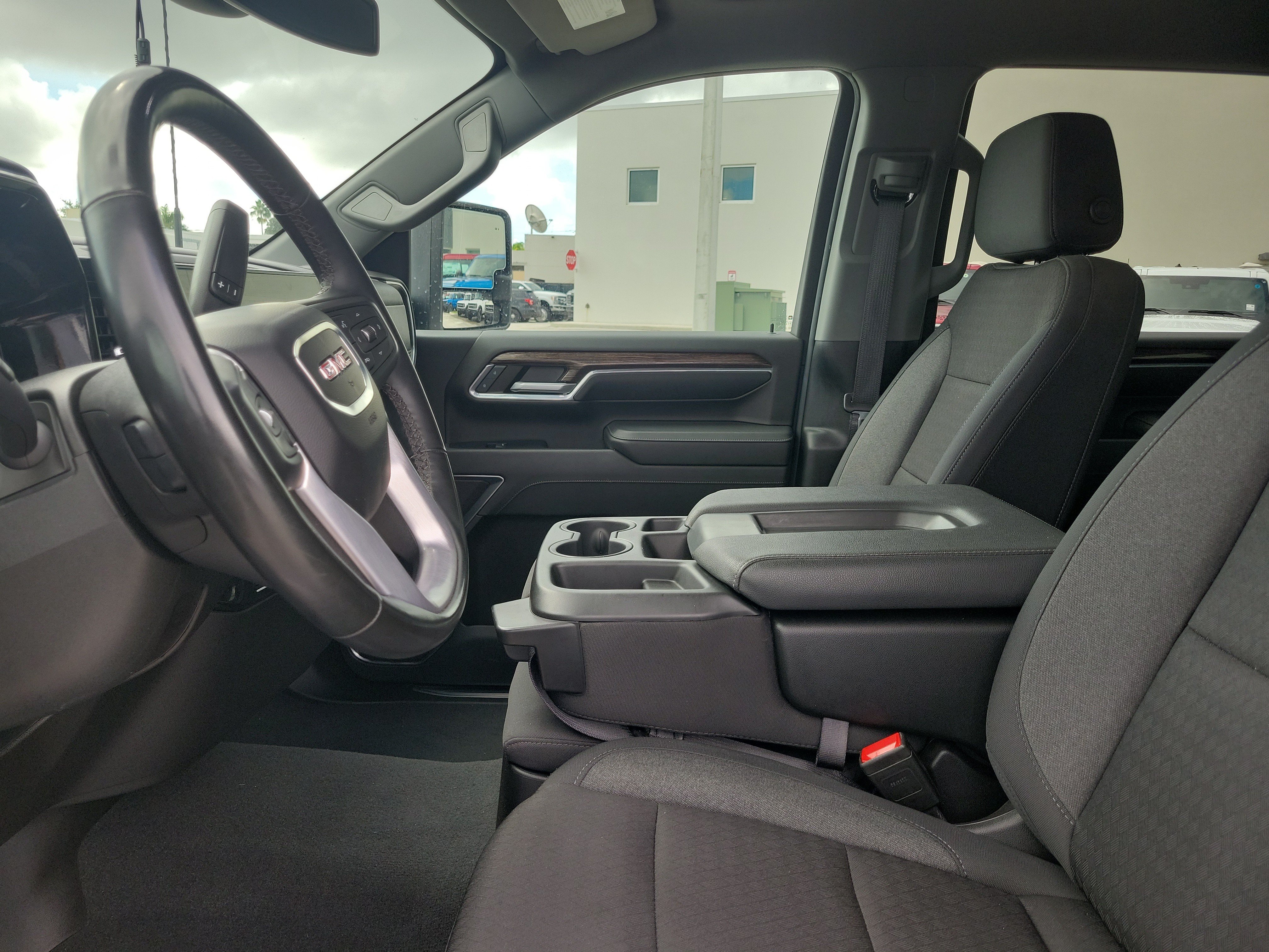 Used 2024 GMC Sierra 2500 SLE w/ SLE Value Package; AWD/4WD image 18