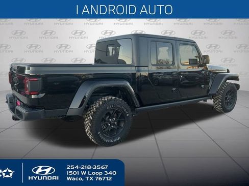 Used 2024 Jeep Gladiator Willys image 6