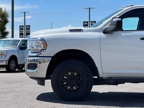Used 2024 RAM 2500 Tradesman w/ Chrome Appearance Group AWD/4WD image 4
