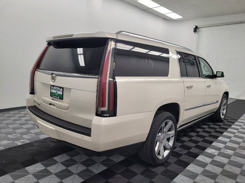 Used 2015 Cadillac Escalade ESV Premium image 9