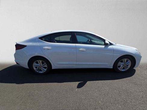 Used 2019 Hyundai Elantra SEL FWD image 2