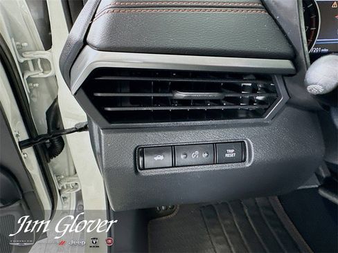 Used 2021 Nissan Altima 2.5 SR w/ SR Premium Package image 26