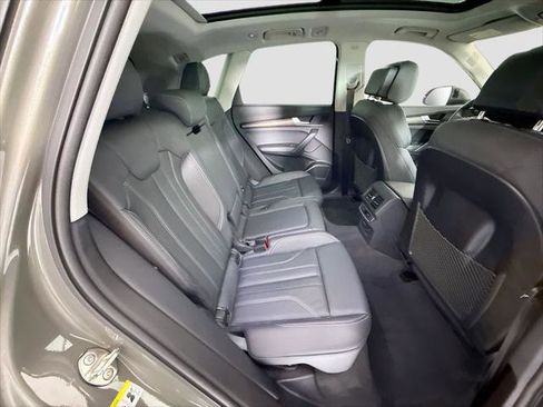 Certified 2023 Audi Q5 e Premium Plus w/ Premium Plus Package AWD/4WD image 23