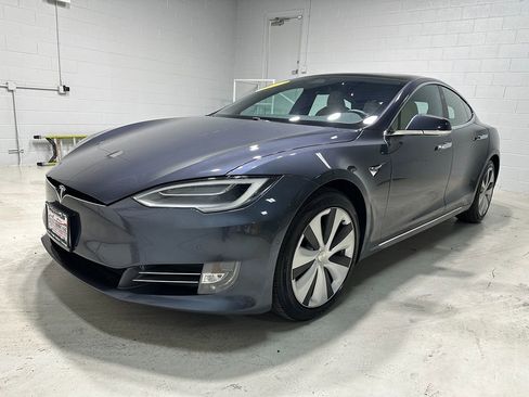 Used 2020 Tesla Model S Long Range image 17